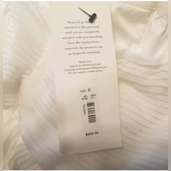 The Limited Strapless Fluted Wedding Dress. Size 0 - Picture 7 of 8
